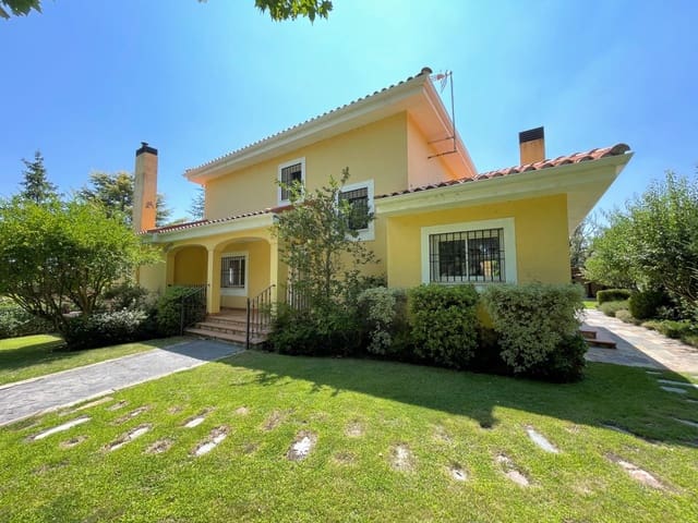 6 soveværelse Villa til salg i San Lorenzo de El Escorial med swimmingpool garage - € 1.040.000 (Ref: 9137142)