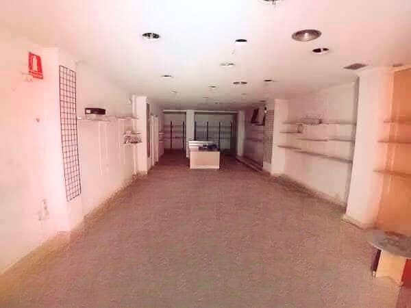 Erhverv til salg i Oliva - € 61.500 (Ref: 9159470)