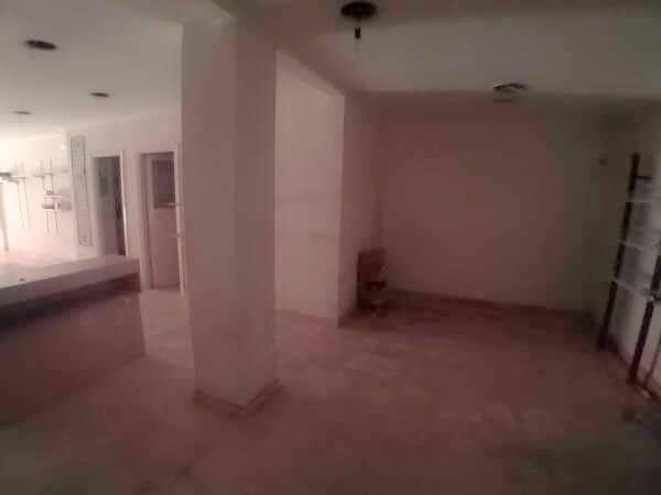 Erhverv til salg i Oliva - € 61.500 (Ref: 9159470)