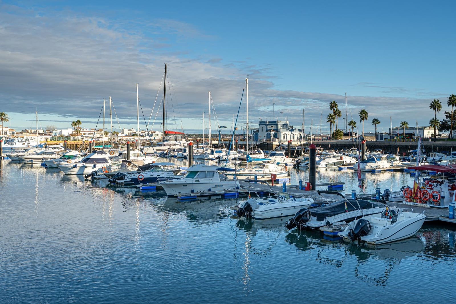 3 bedroom Flat for sale in Ayamonte with pool garage - € 440,000 (Ref: 9341222)