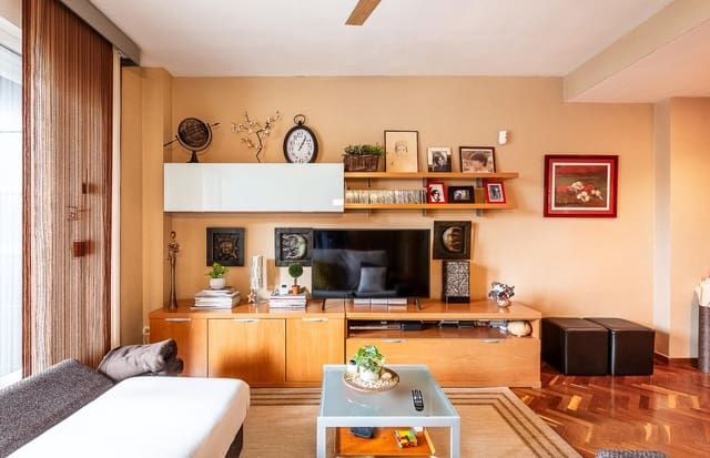 2 bedroom Flat for sale in Collado Villalba with pool - € 285,000 (Ref: 9390899)