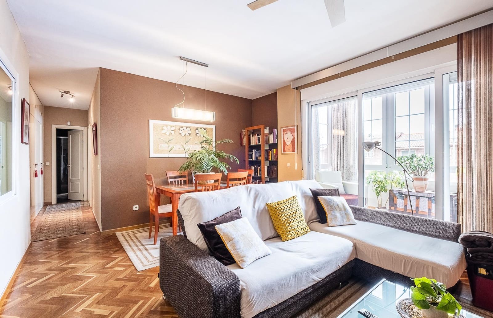 2 bedroom Flat for sale in Collado Villalba with pool - € 285,000 (Ref: 9390899)