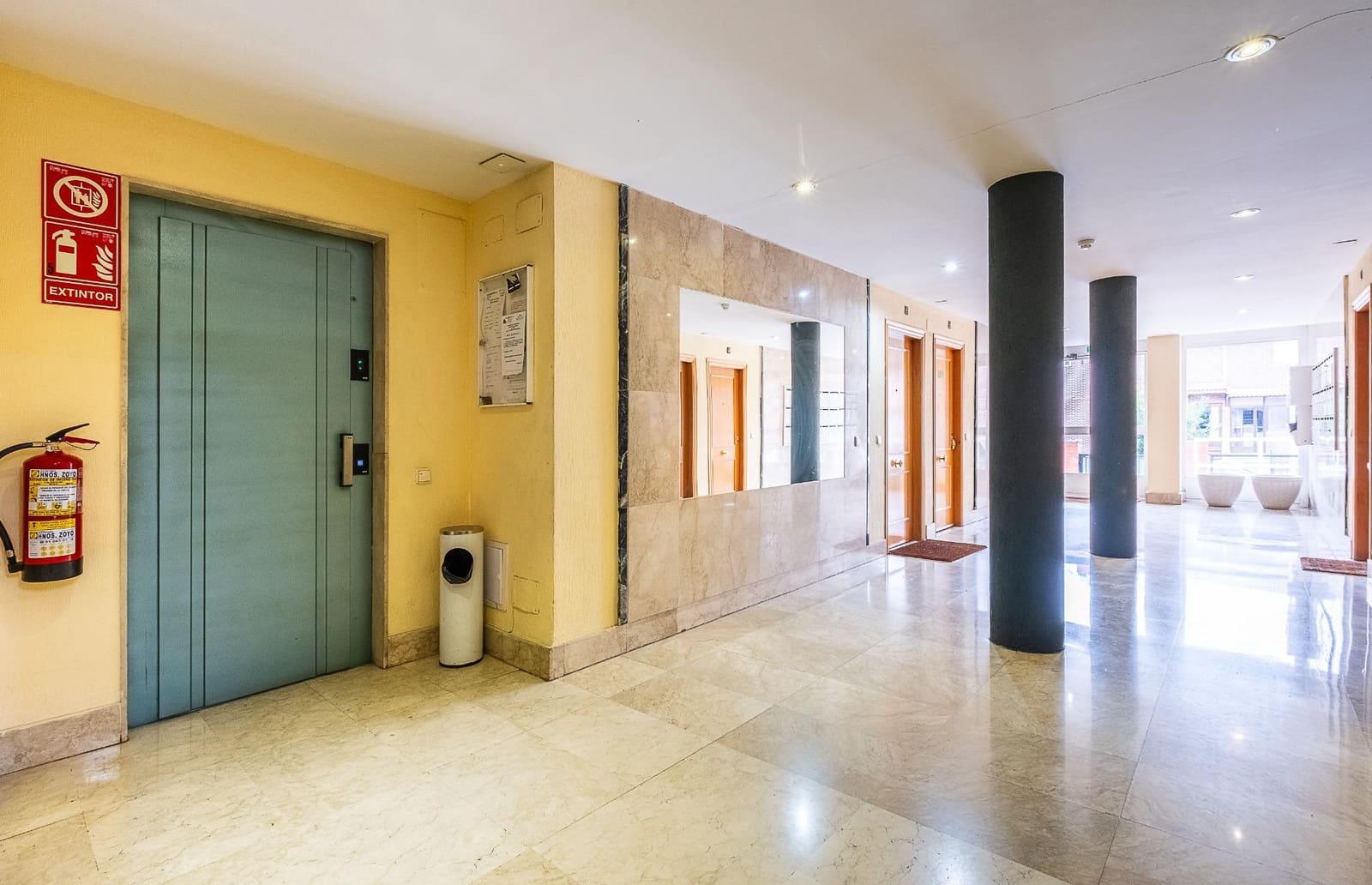 2 bedroom Flat for sale in Collado Villalba with pool - € 285,000 (Ref: 9390899)