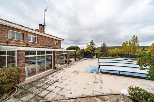 6 bedroom Villa for sale in Torrelodones with pool - € 1,127,000 (Ref: 9419789)