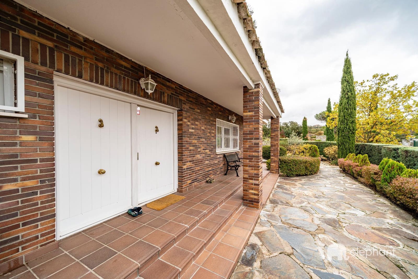 6 bedroom Villa for sale in Torrelodones with pool - € 1,127,000 (Ref: 9419789)