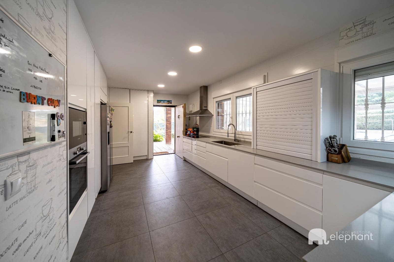 6 bedroom Villa for sale in Torrelodones with pool - € 1,127,000 (Ref: 9419789)