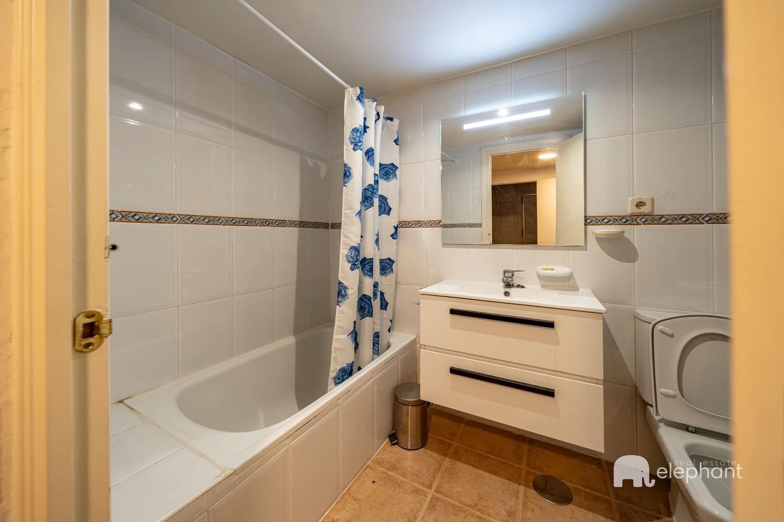 6 bedroom Villa for sale in Torrelodones with pool - € 1,127,000 (Ref: 9419789)