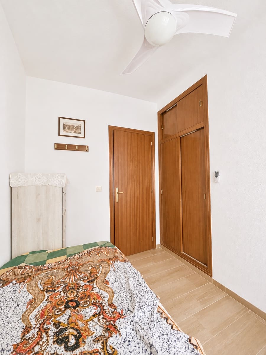 3 camera da letto Appartamento sulla Spiaggia in vendita in Torrevieja con garage - 149.000 € (Rif: 10035617)