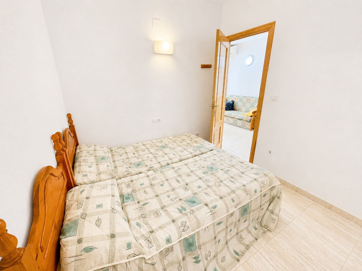 2 soveværelse Strandlejlighed til salg i Torrevieja med swimmingpool garage - € 139.900 (Ref: 10039349)