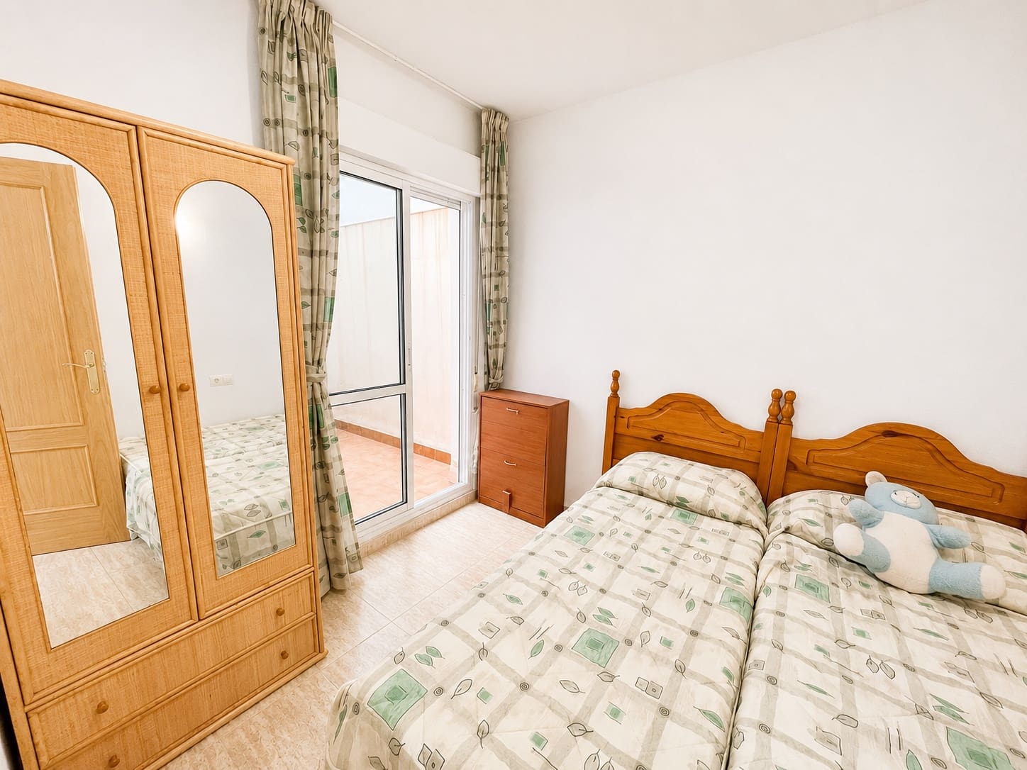 2 soveværelse Strandlejlighed til salg i Torrevieja med swimmingpool garage - € 139.900 (Ref: 10039349)
