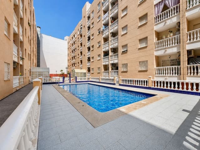 2 soveværelse Strandlejlighed til salg i Antonio Machado, Torrevieja med swimmingpool garage - € 139.900 (Ref: 10039349)
