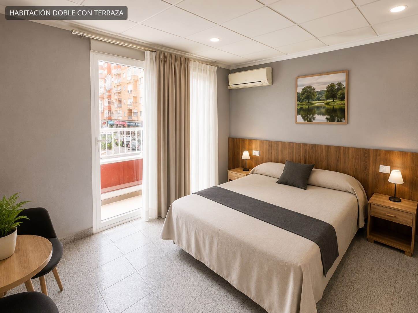 25 soveværelse Hotel til salg i Torrevieja med garage - € 1.500.000 (Ref: 10057135)