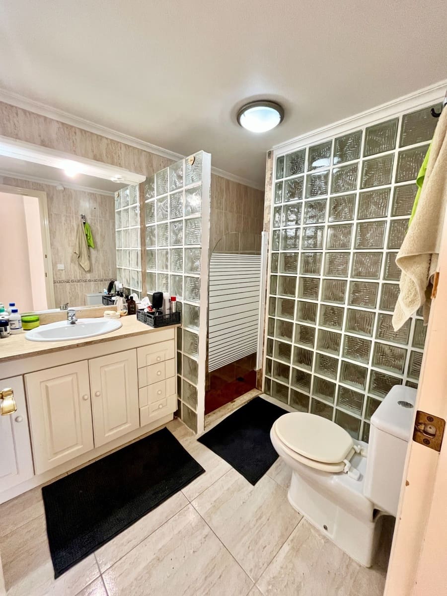 Piso de 2 habitaciones en Orihuela Costa en venta con piscina - 198.900 € (Ref: 10057138)