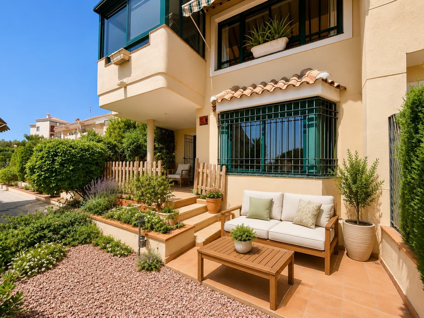Piso de 2 habitaciones en Orihuela Costa en venta con piscina - 198.900 € (Ref: 10057138)