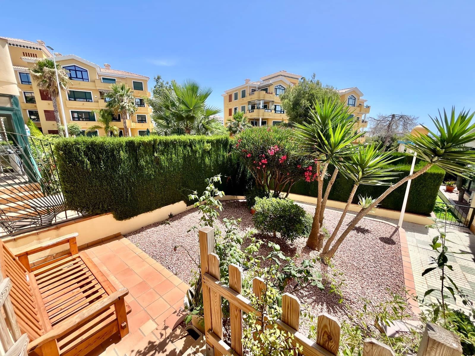 Piso de 2 habitaciones en Orihuela Costa en venta con piscina - 198.900 € (Ref: 10057138)
