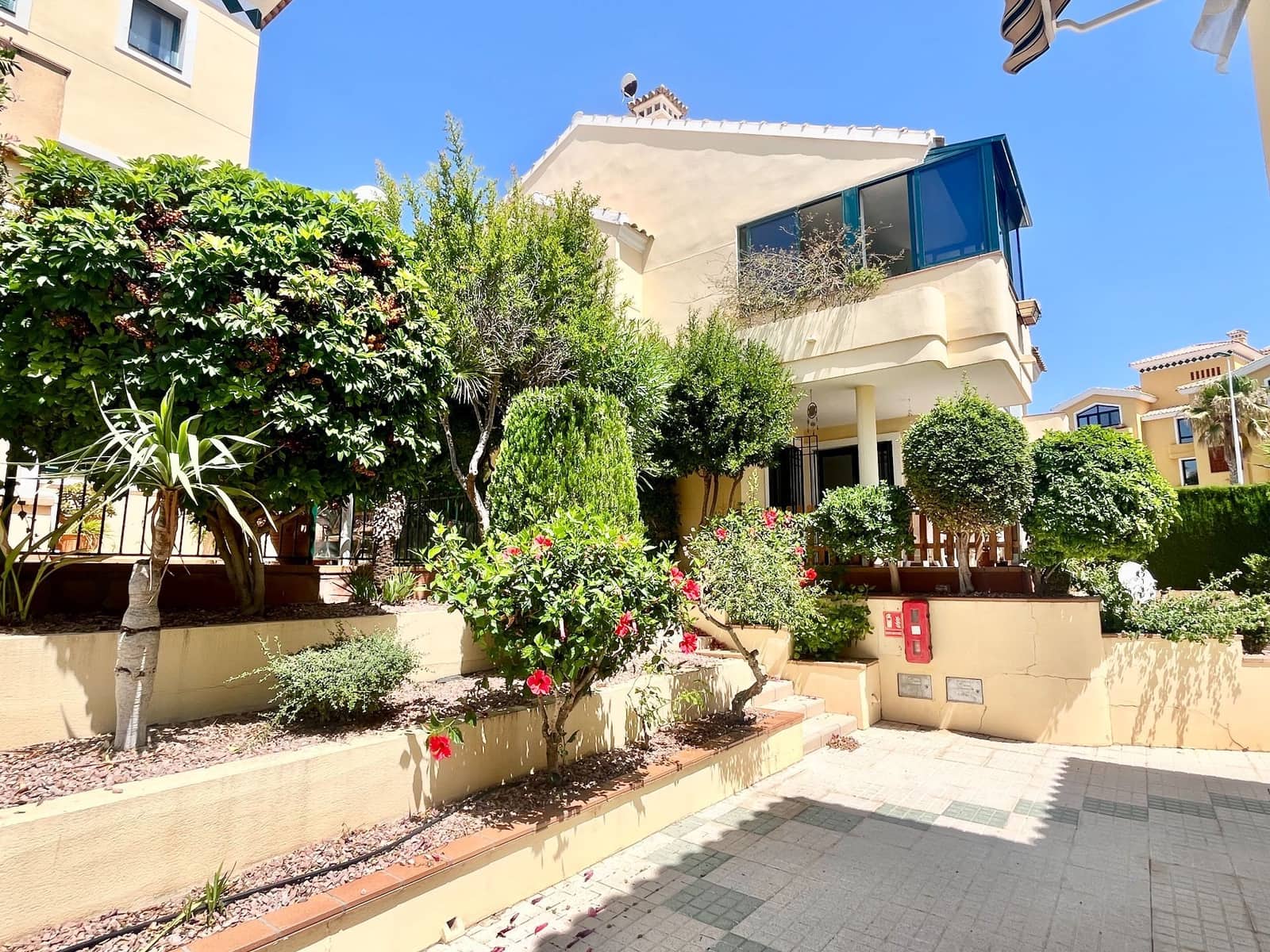 Piso de 2 habitaciones en Orihuela Costa en venta con piscina - 198.900 € (Ref: 10057138)