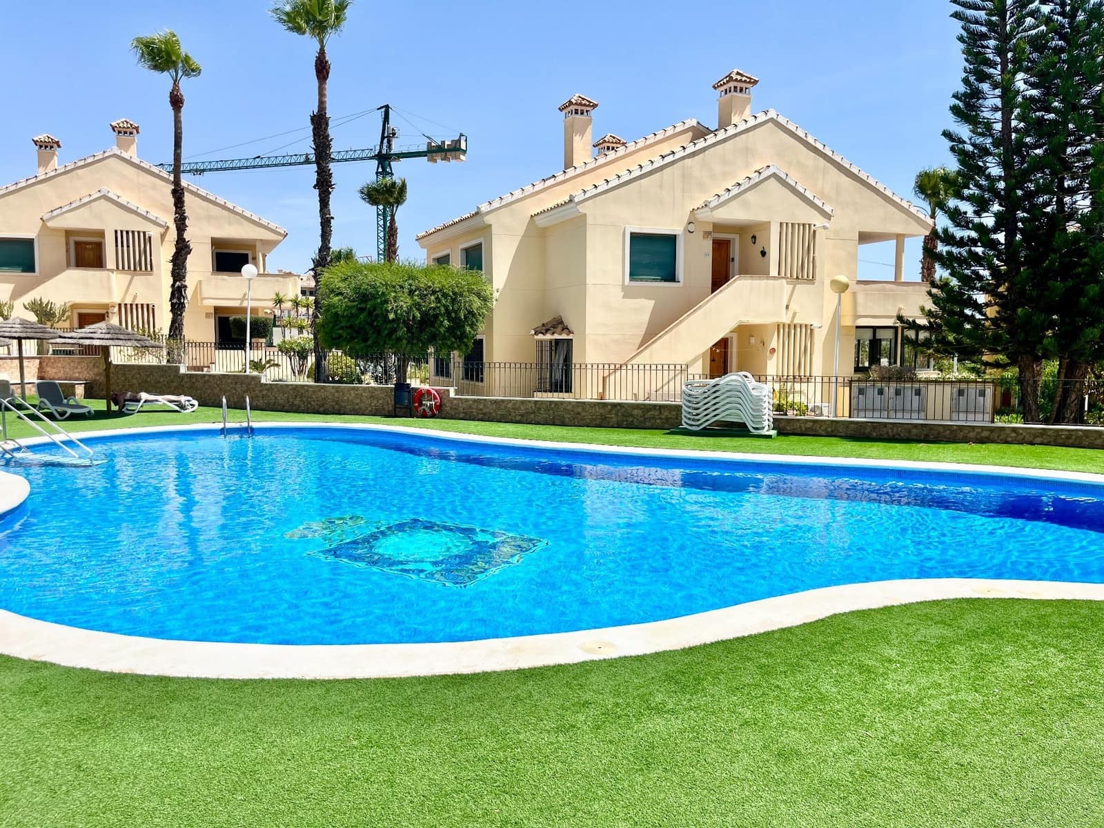Piso de 2 habitaciones en Orihuela Costa en venta con piscina - 198.900 € (Ref: 10057138)