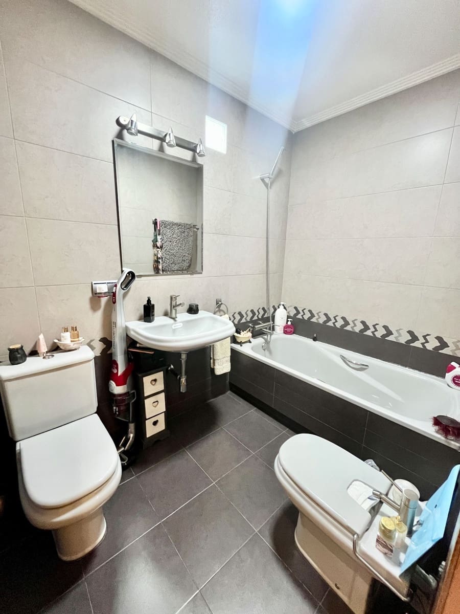 3 slaapkamer Flat te koop in Torrevieja - € 260.000 (Ref: 10057139)