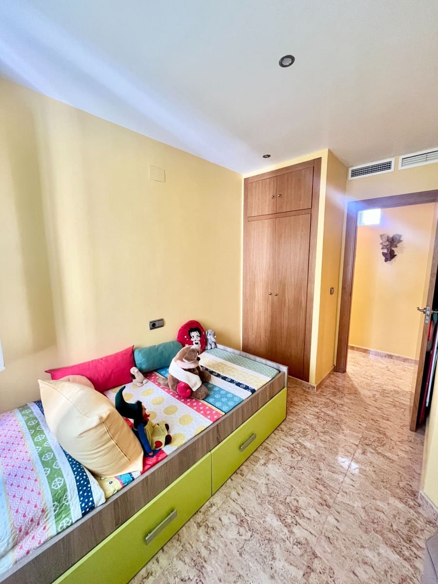 3 slaapkamer Flat te koop in Torrevieja - € 260.000 (Ref: 10057139)