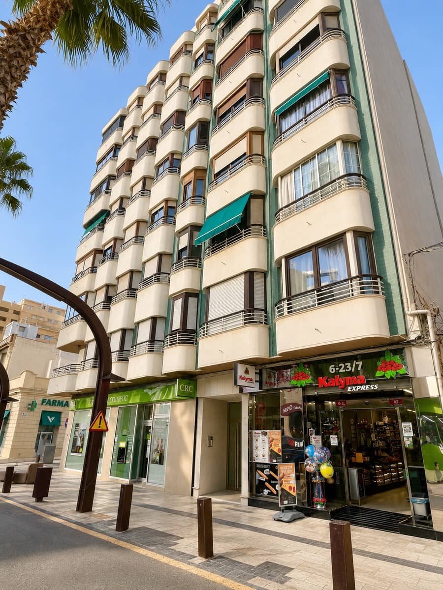 3 slaapkamer Flat te koop in Torrevieja - € 260.000 (Ref: 10057139)