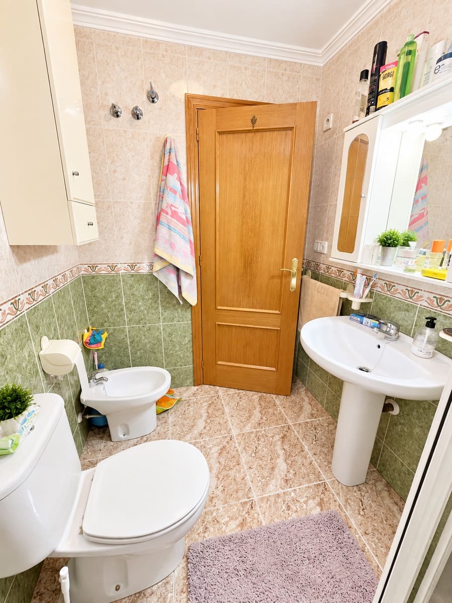 2 bedroom Flat for sale in Torrevieja with garage - € 180,000 (Ref: 10057140)