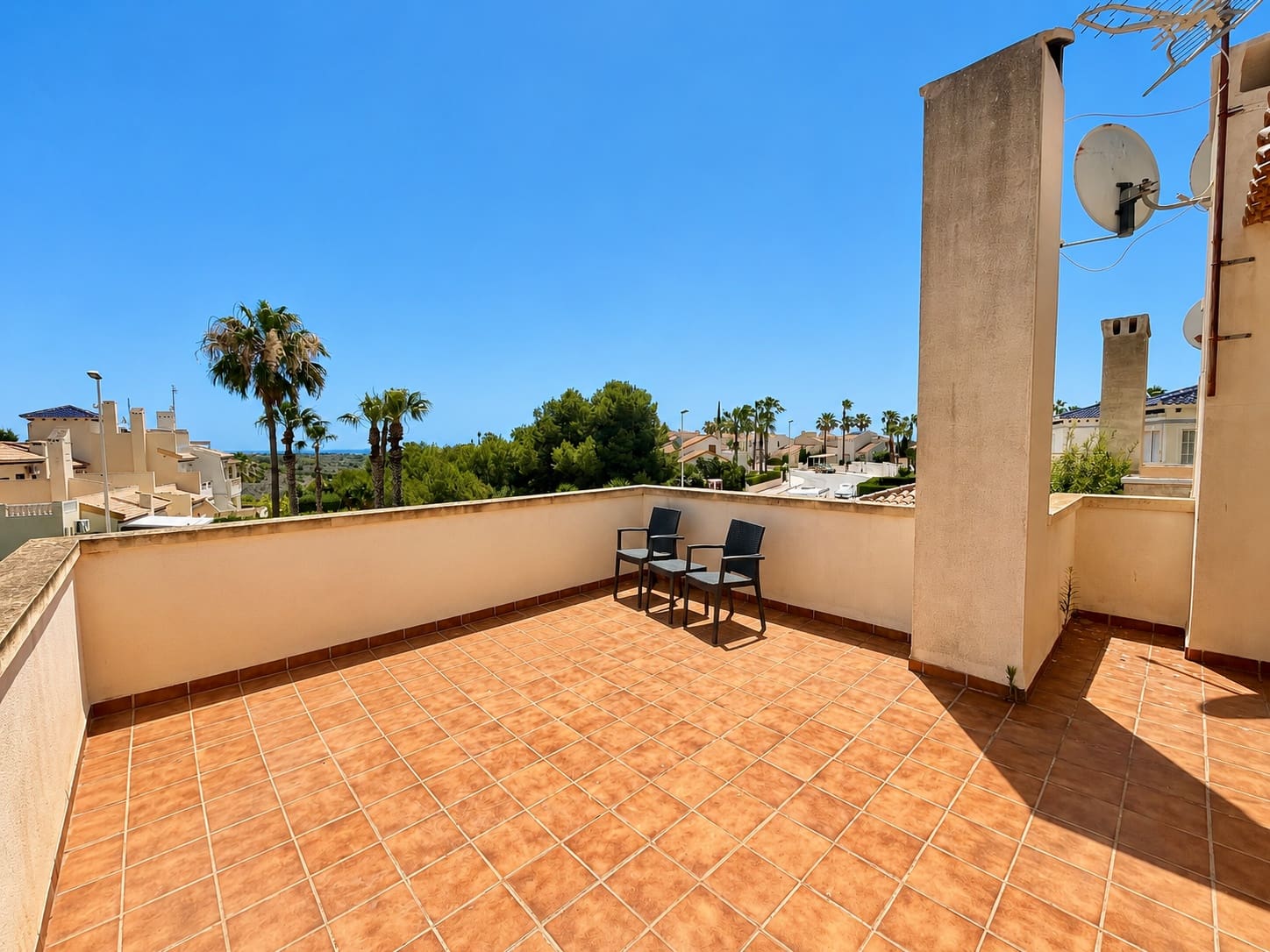 Chalet de 3 habitaciones en Orihuela Costa en venta con piscina garaje - 299.000 € (Ref: 10057142)