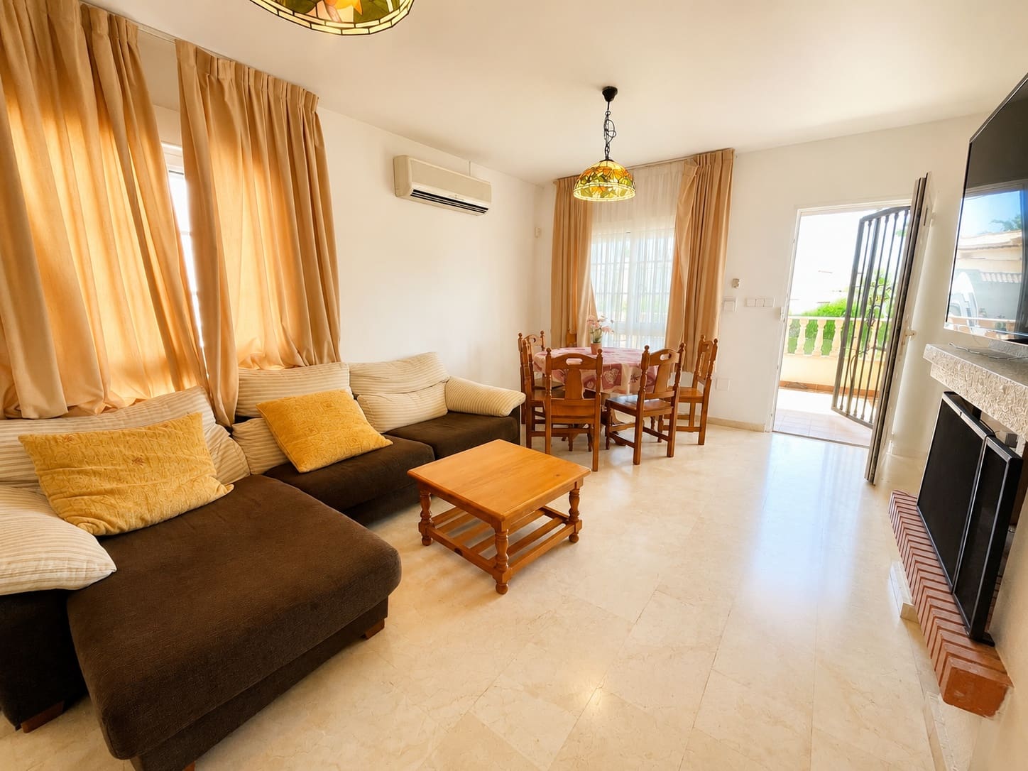 Chalet de 3 habitaciones en Orihuela Costa en venta con piscina garaje - 299.000 € (Ref: 10057142)
