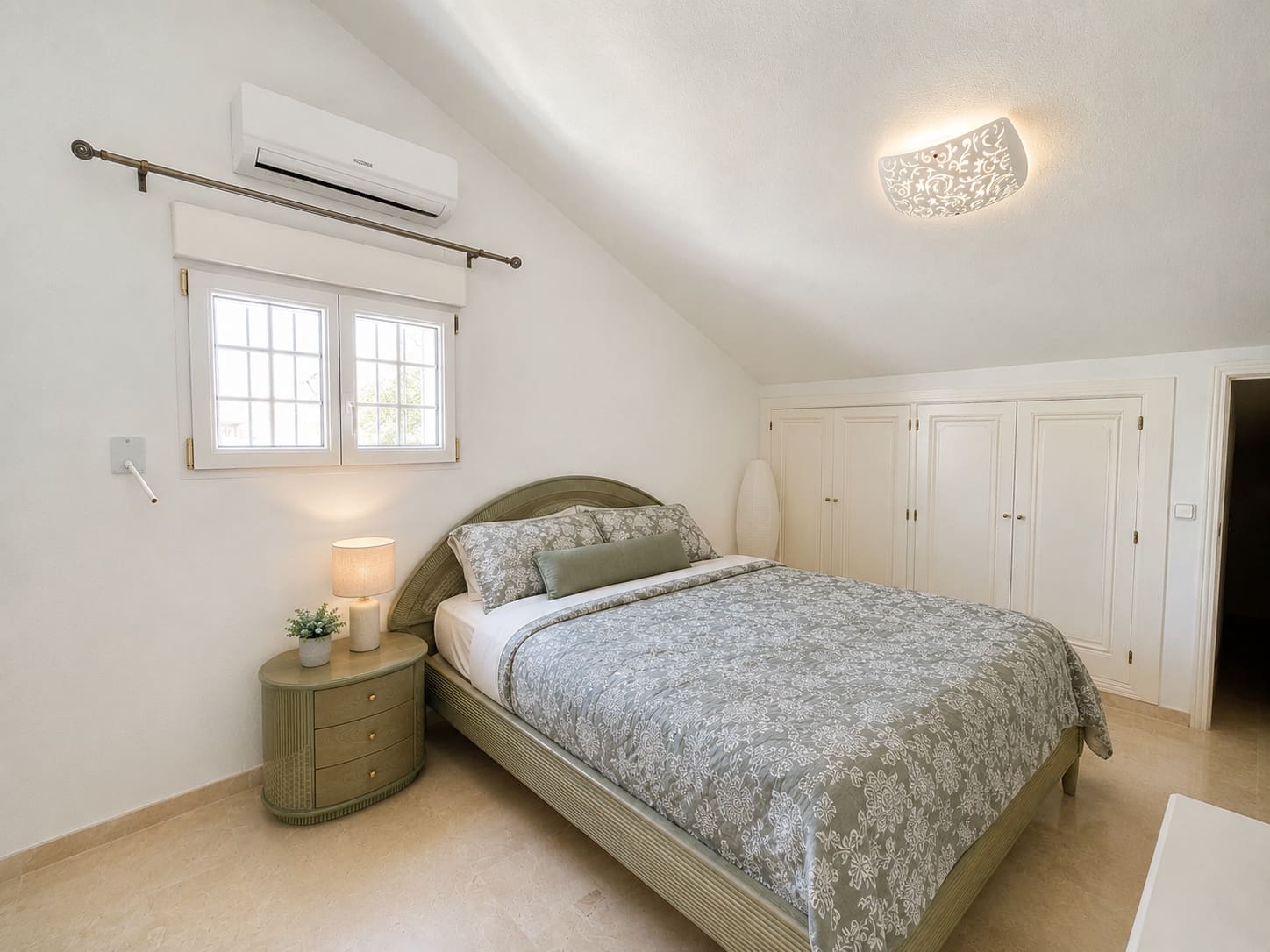Chalet de 3 habitaciones en Orihuela Costa en venta con piscina garaje - 299.000 € (Ref: 10057142)