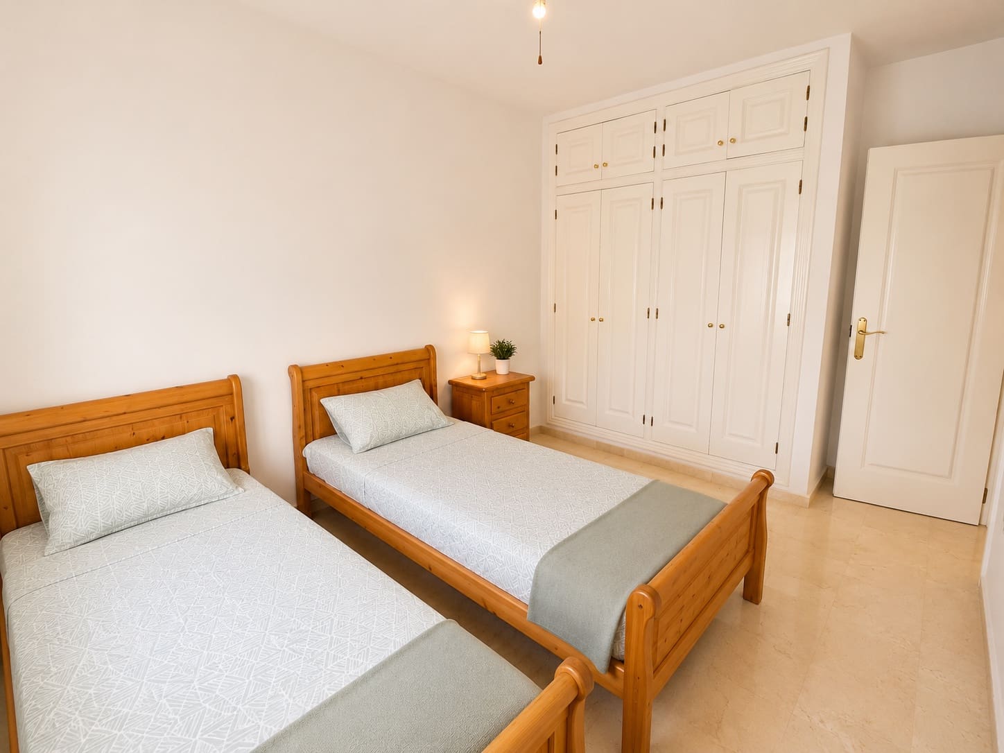 Chalet de 3 habitaciones en Orihuela Costa en venta con piscina garaje - 299.000 € (Ref: 10057142)