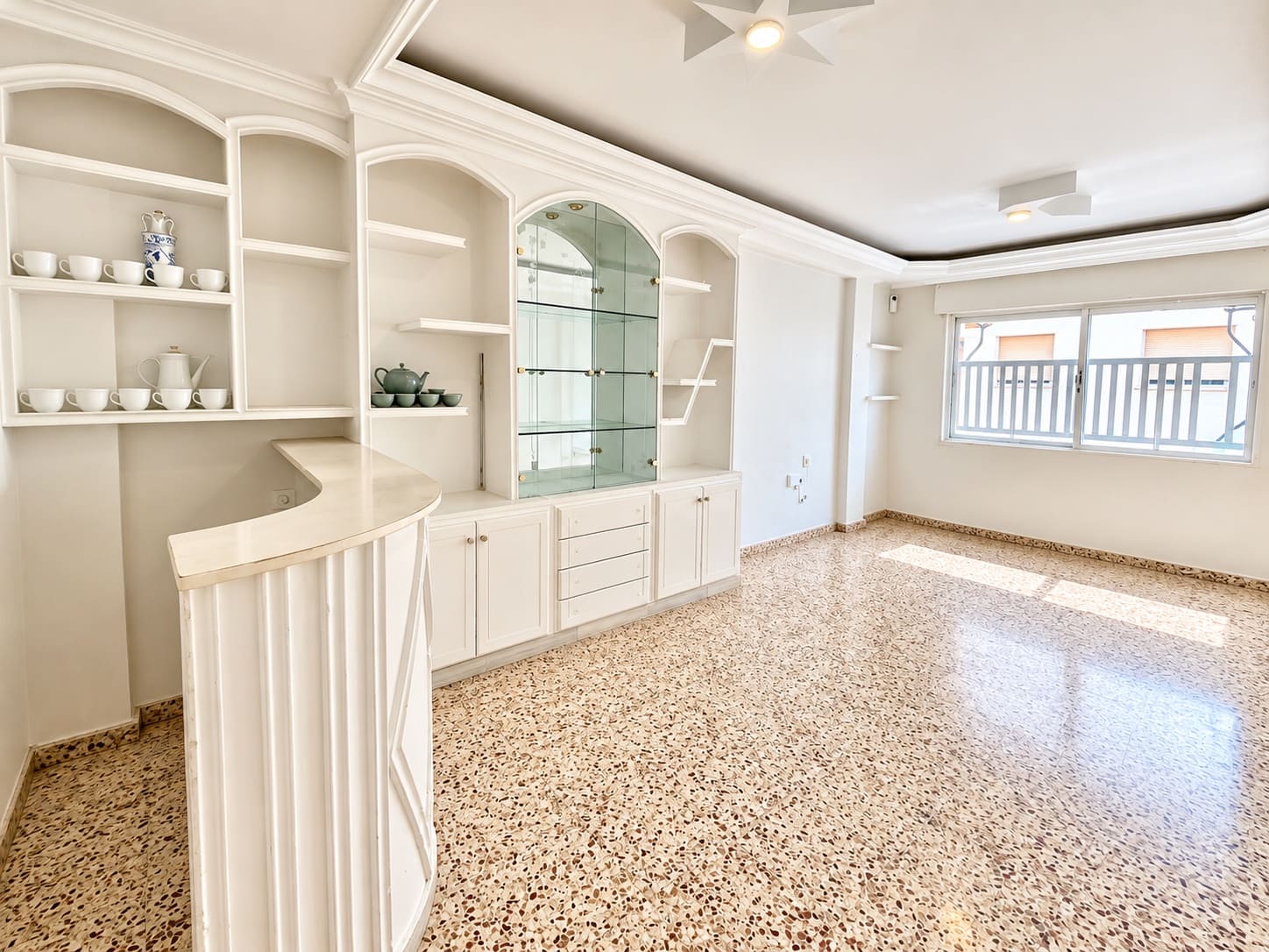 3 makuuhuone Asunto myytävänä paikassa Torrevieja - 150 000 € (Ref: 10075380)