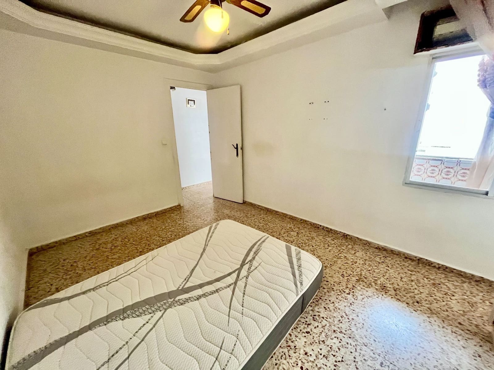 3 makuuhuone Asunto myytävänä paikassa Torrevieja - 150 000 € (Ref: 10075380)