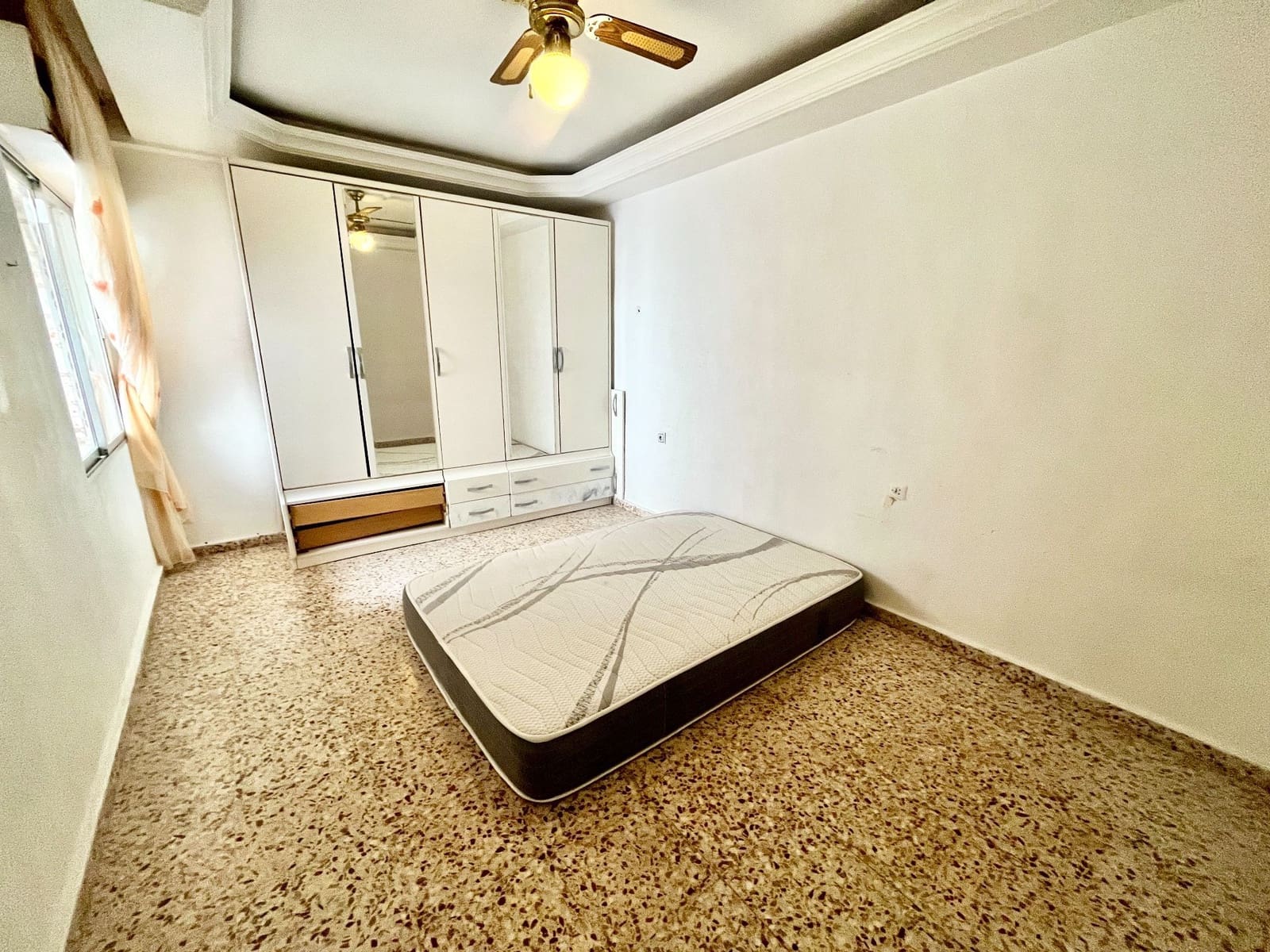 3 makuuhuone Asunto myytävänä paikassa Torrevieja - 150 000 € (Ref: 10075380)