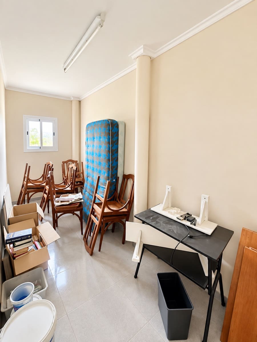 Chalet de 5 habitaciones en Ráfol de Almunia en venta con piscina garaje - 599.000 € (Ref: 10075381)