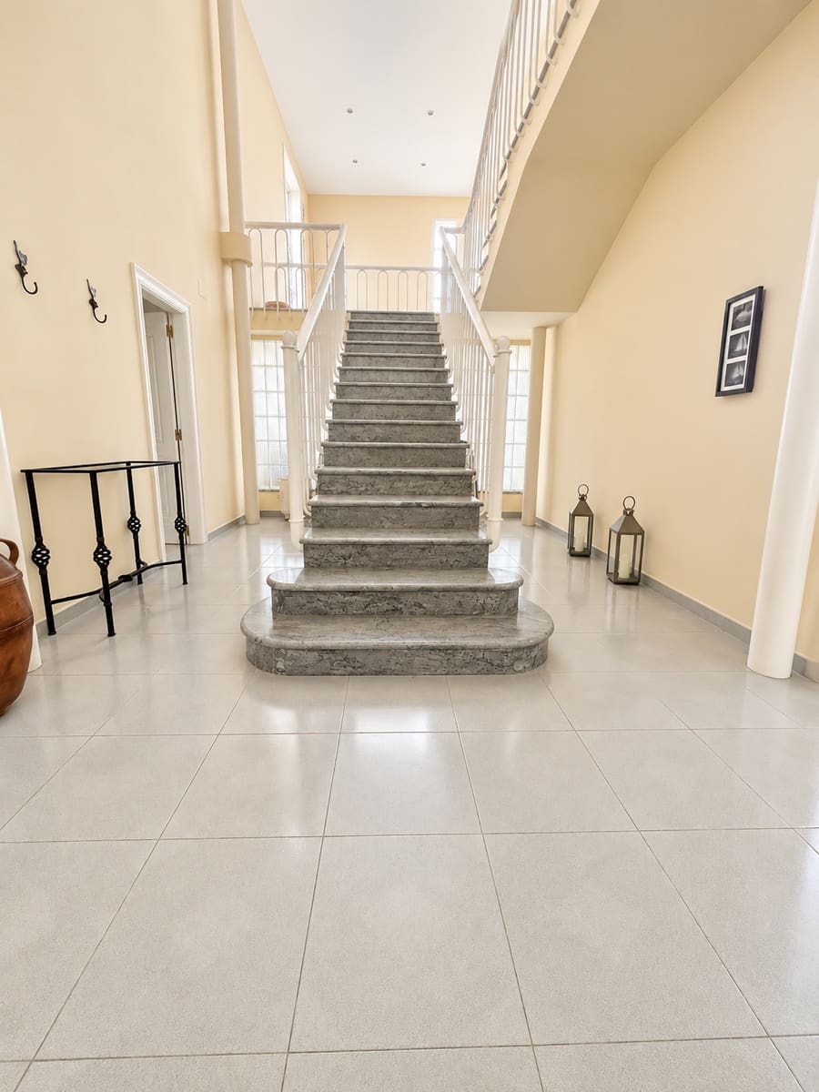 Chalet de 5 habitaciones en Ráfol de Almunia en venta con piscina garaje - 599.000 € (Ref: 10075381)