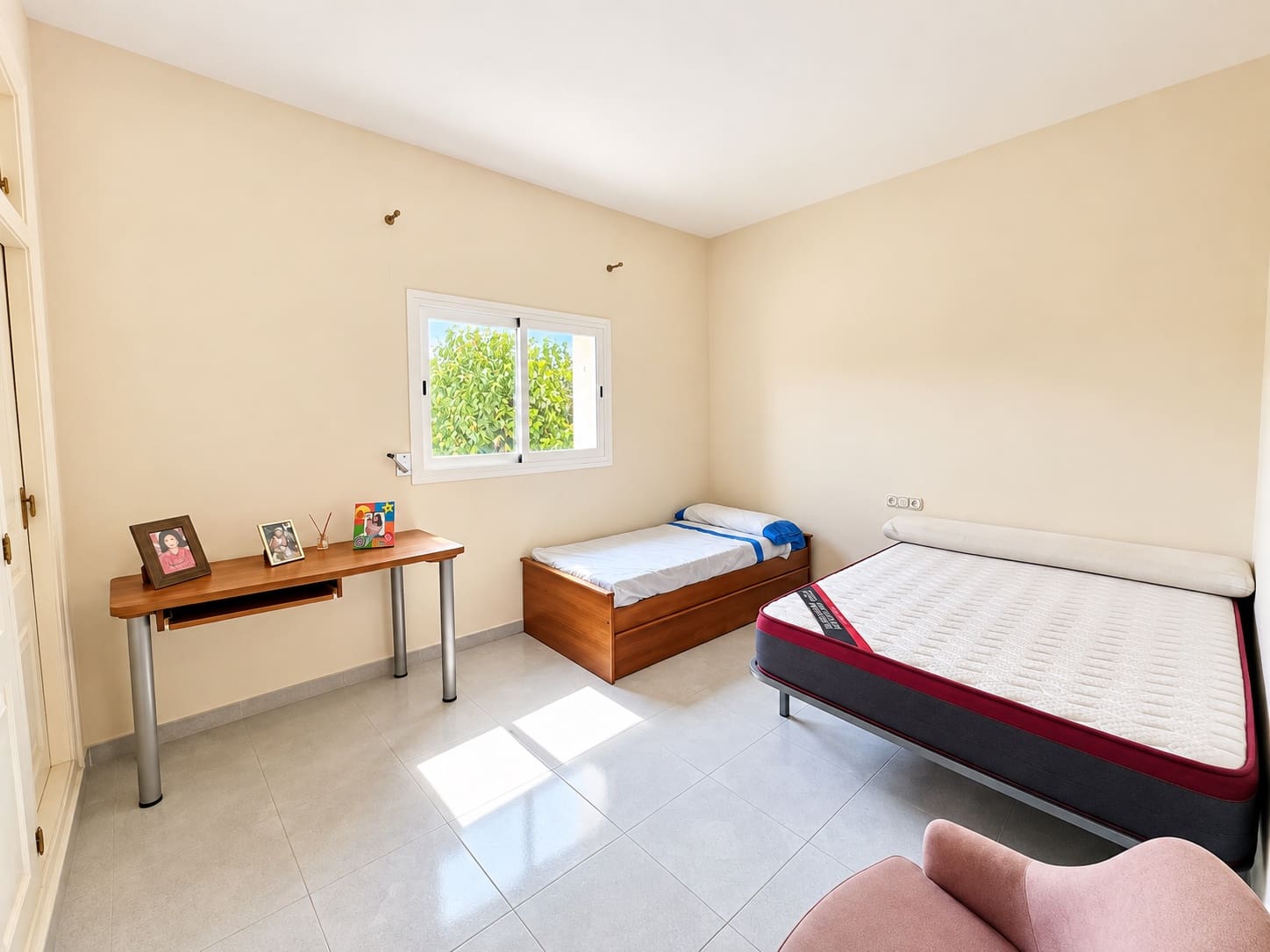 Chalet de 5 habitaciones en Ráfol de Almunia en venta con piscina garaje - 599.000 € (Ref: 10075381)