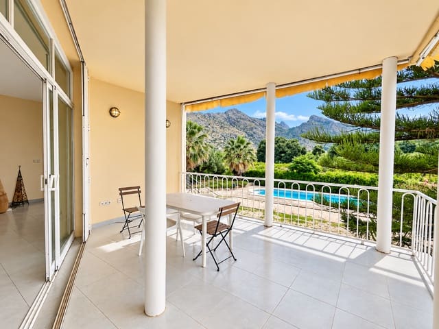 Chalet de 5 habitaciones en Ráfol de Almunia en venta con piscina garaje - 599.000 € (Ref: 10075381)