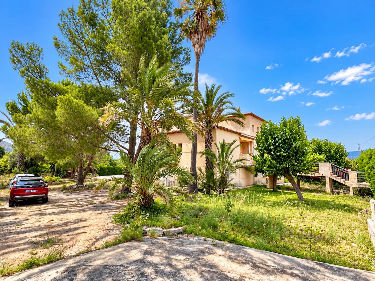 Chalet de 5 habitaciones en Ráfol de Almunia en venta con piscina garaje - 599.000 € (Ref: 10075381)