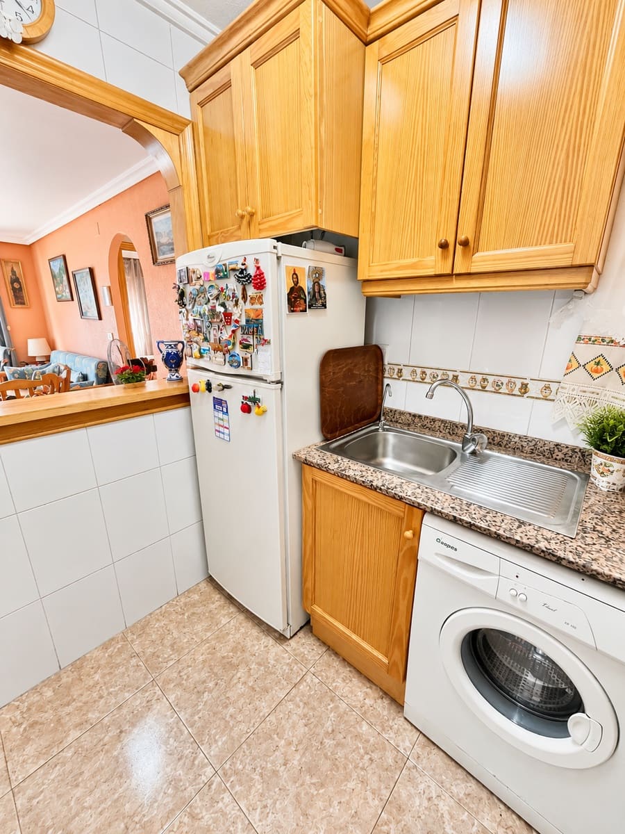 2 chambre Appartement à vendre à Torrevieja avec piscine - 145 000 € (Ref: 10075382)