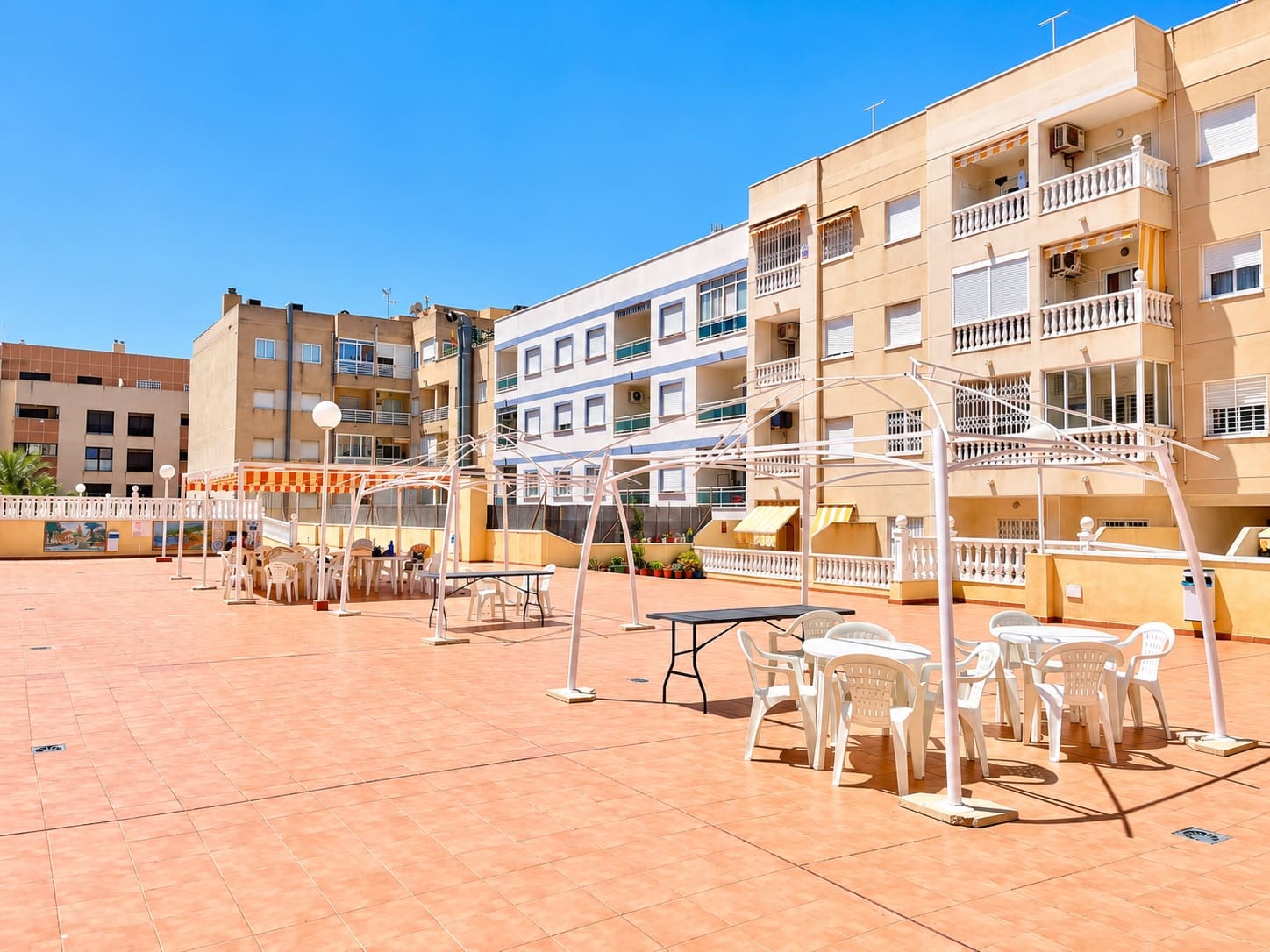 2 chambre Appartement à vendre à Torrevieja avec piscine - 145 000 € (Ref: 10075382)