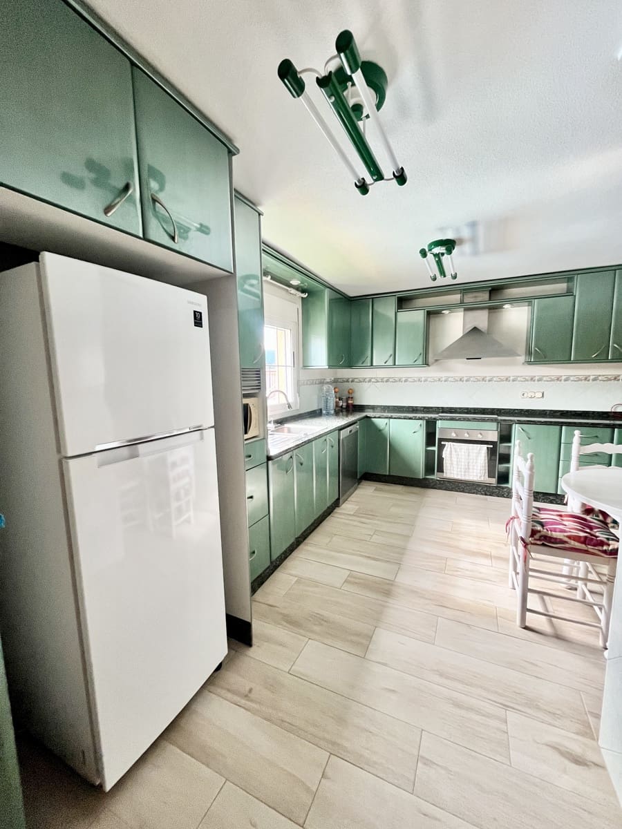 6 slaapkamer Villa te koop in Torrevieja met zwembad garage - € 645.000 (Ref: 9707805)