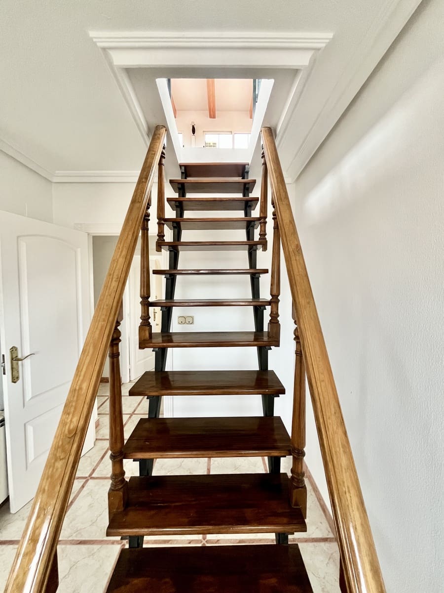 6 slaapkamer Villa te koop in Torrevieja met zwembad garage - € 645.000 (Ref: 9707805)