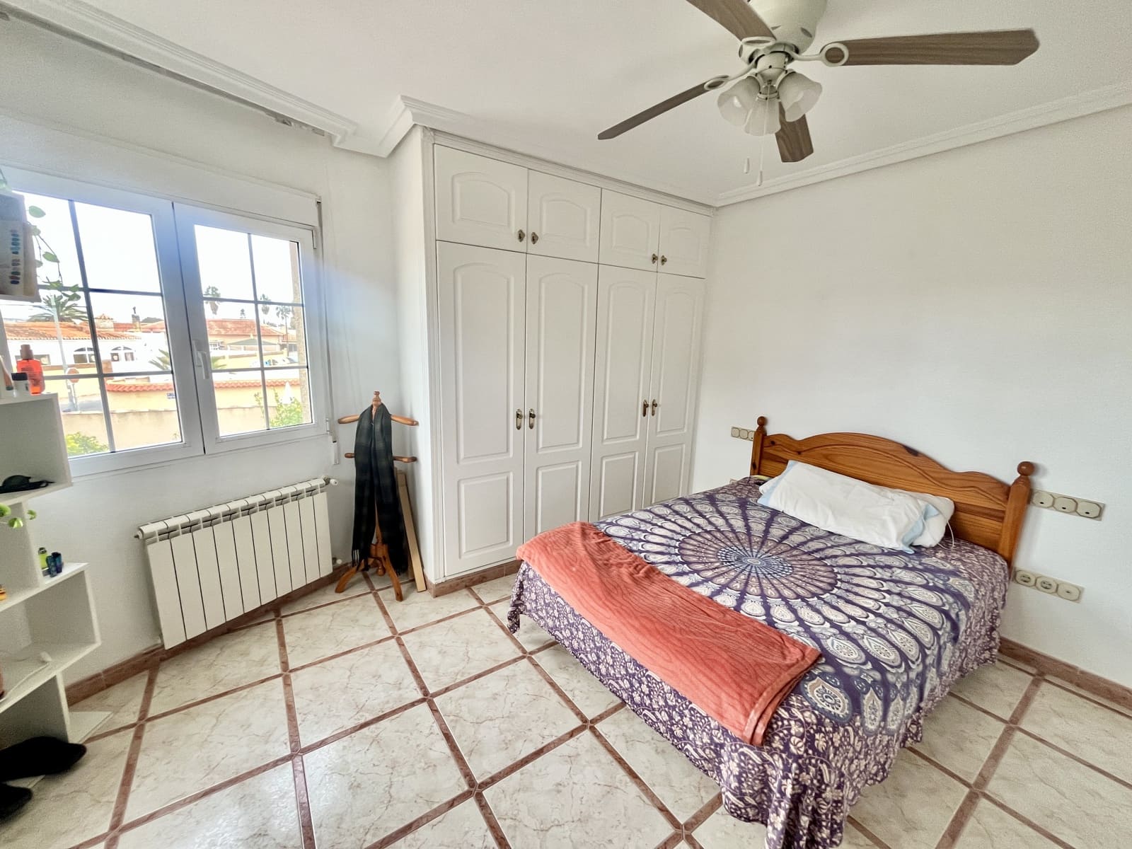 6 slaapkamer Villa te koop in Torrevieja met zwembad garage - € 645.000 (Ref: 9707805)