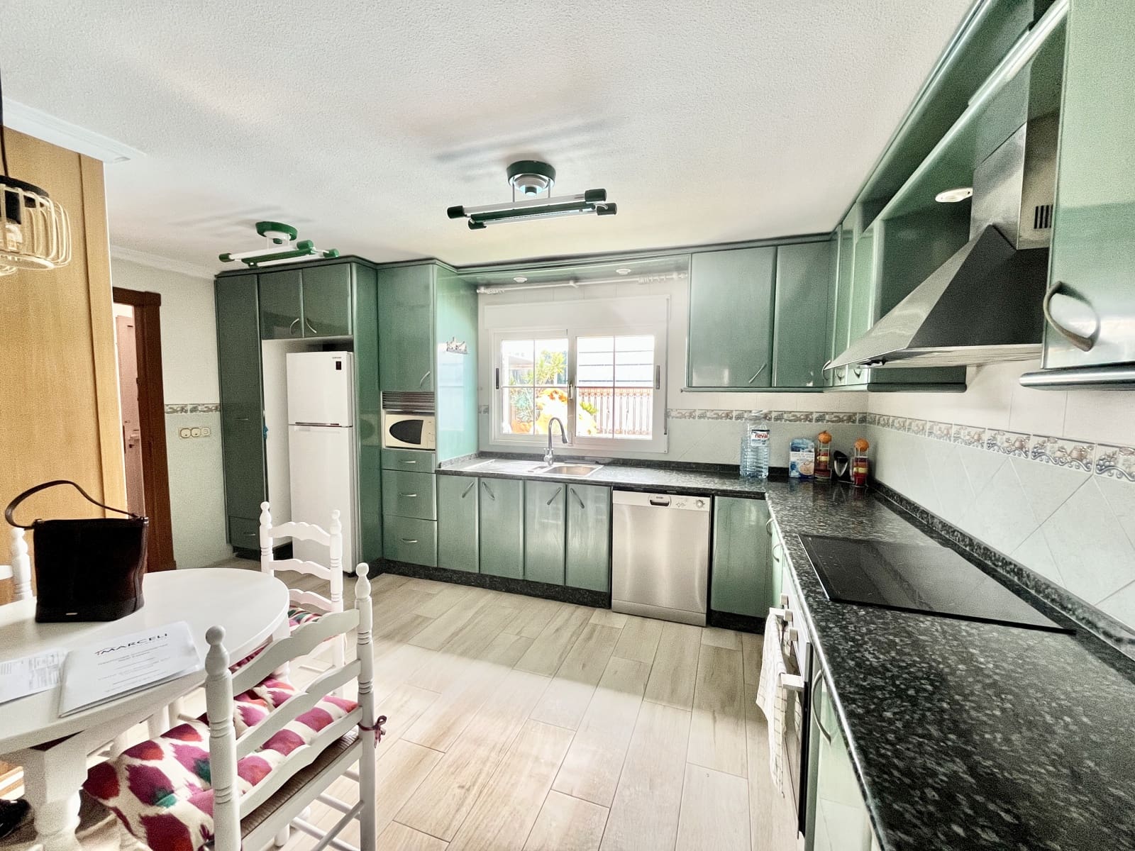 6 slaapkamer Villa te koop in Torrevieja met zwembad garage - € 645.000 (Ref: 9707805)