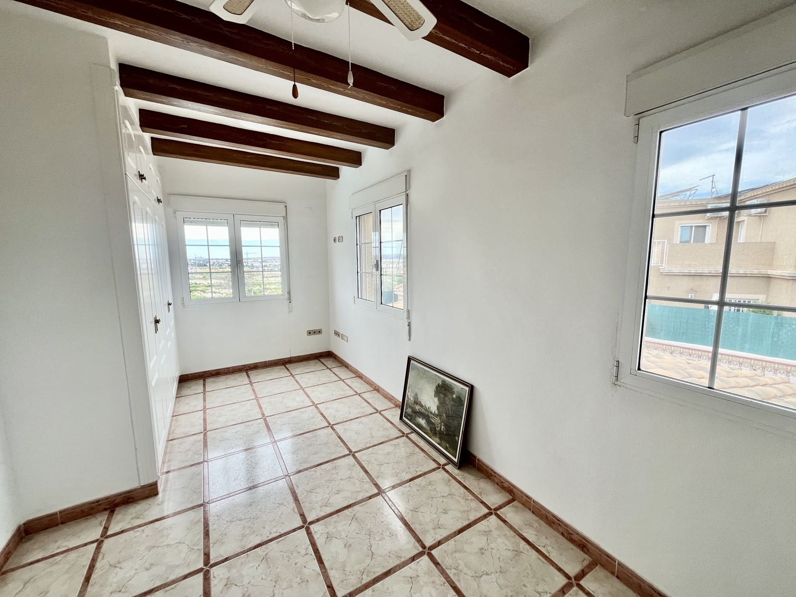 6 slaapkamer Villa te koop in Torrevieja met zwembad garage - € 645.000 (Ref: 9707805)