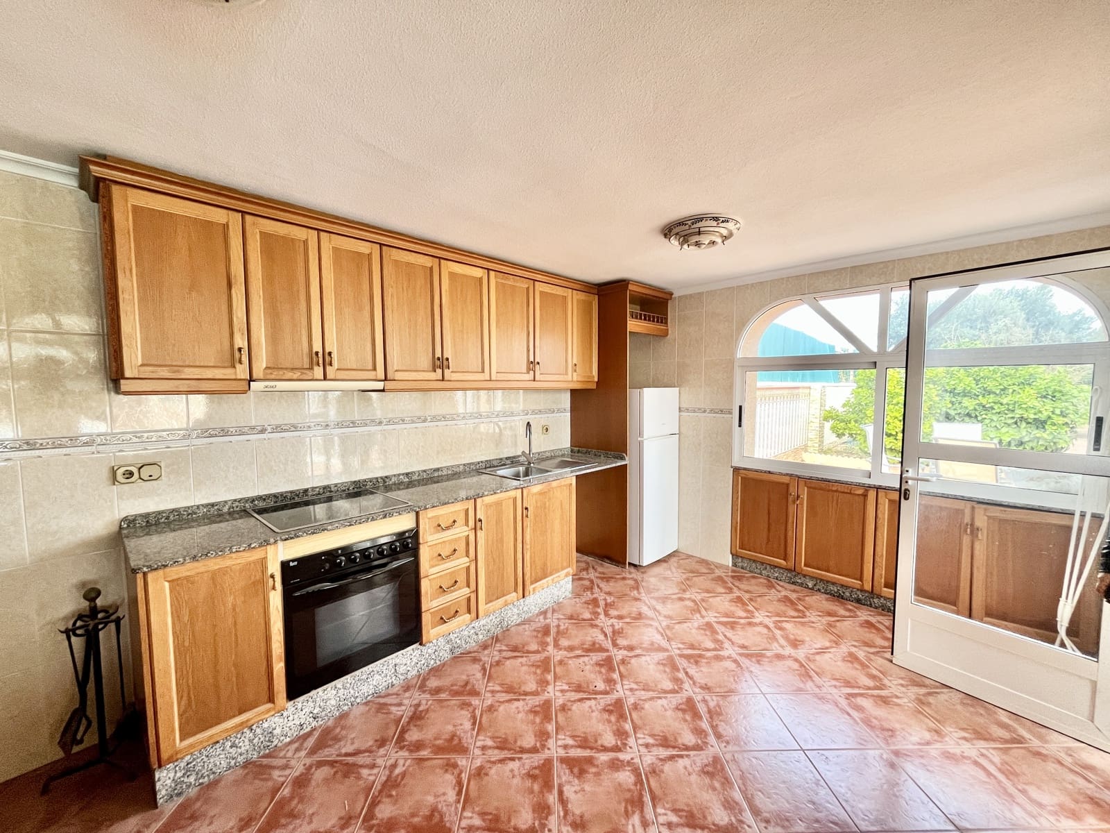 6 slaapkamer Villa te koop in Torrevieja met zwembad garage - € 645.000 (Ref: 9707805)