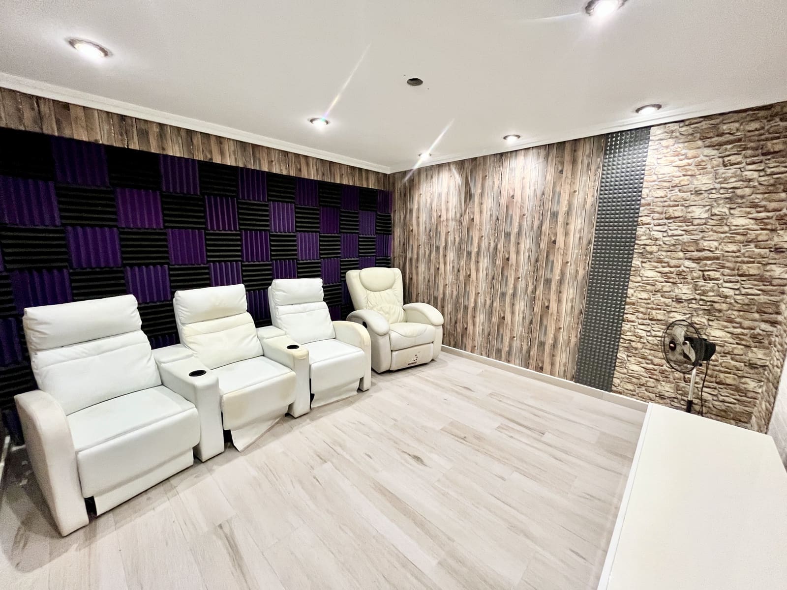 6 slaapkamer Villa te koop in Torrevieja met zwembad garage - € 645.000 (Ref: 9707805)