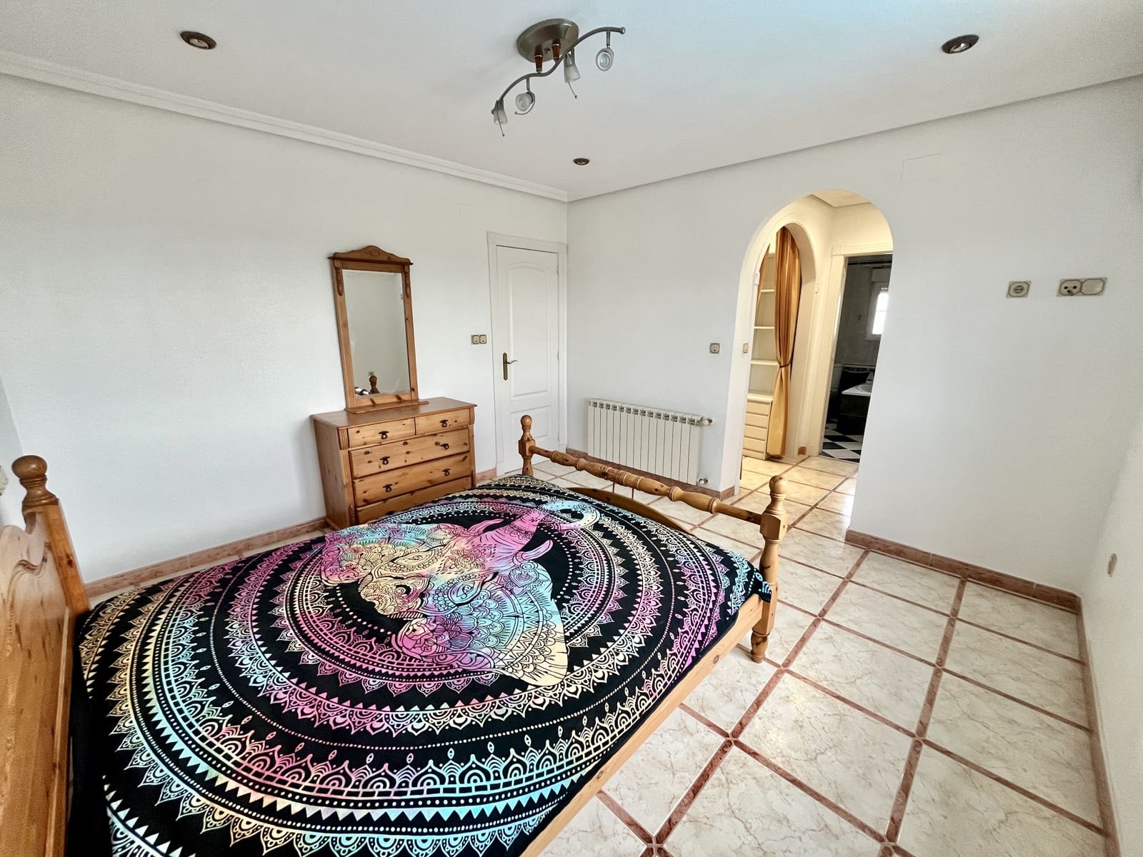 6 slaapkamer Villa te koop in Torrevieja met zwembad garage - € 645.000 (Ref: 9707805)