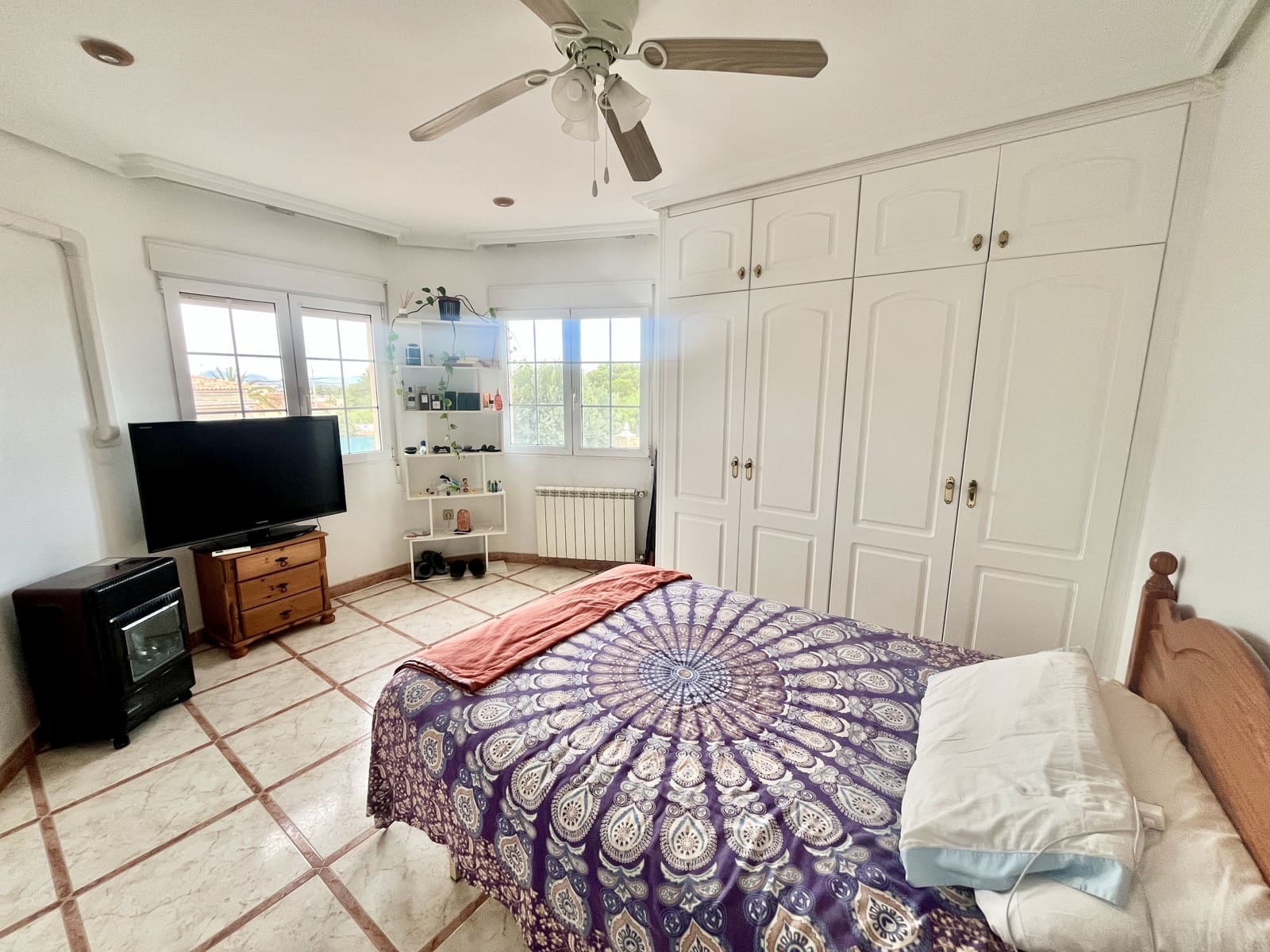 6 slaapkamer Villa te koop in Torrevieja met zwembad garage - € 645.000 (Ref: 9707805)