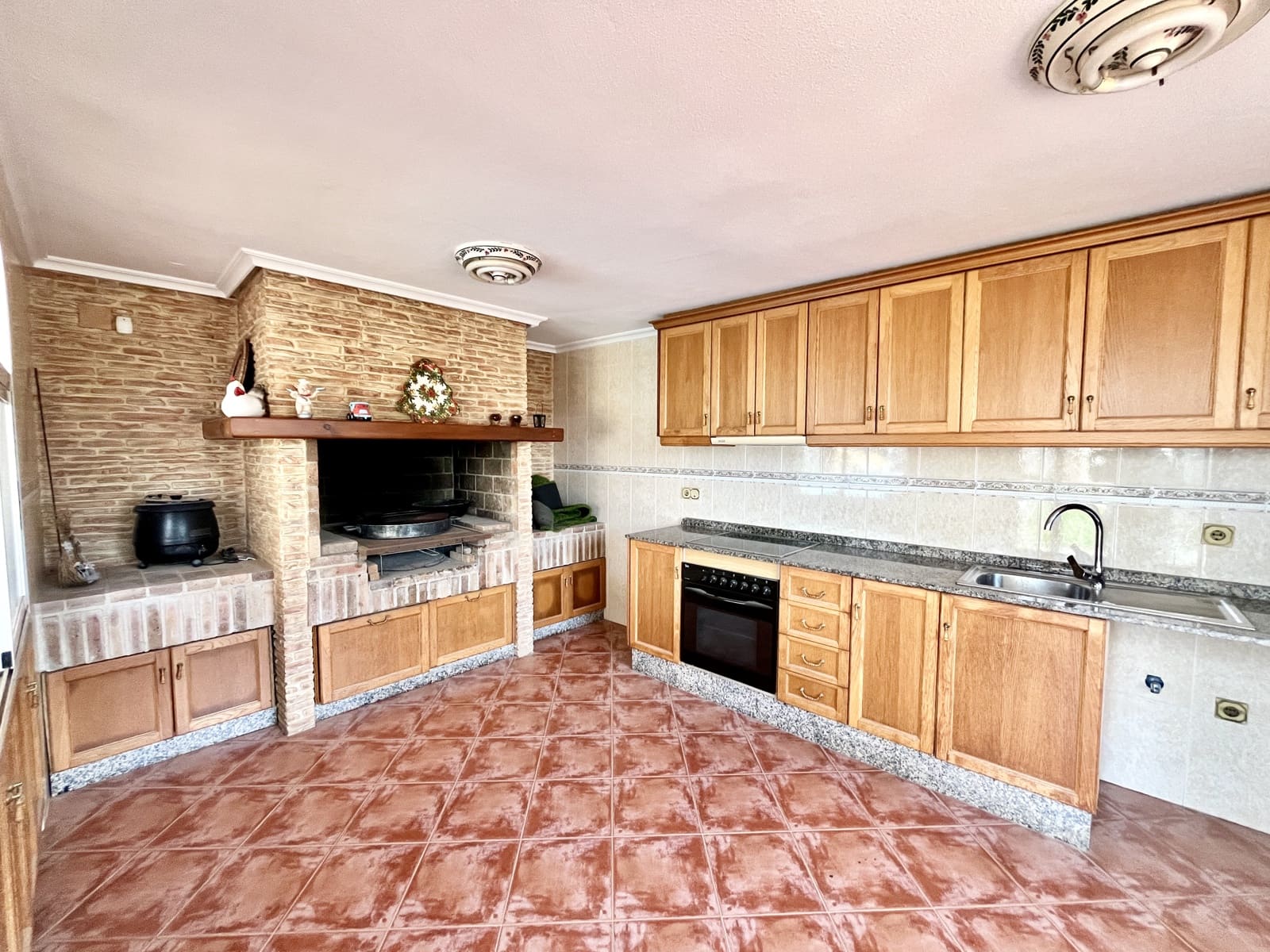 6 slaapkamer Villa te koop in Torrevieja met zwembad garage - € 645.000 (Ref: 9707805)