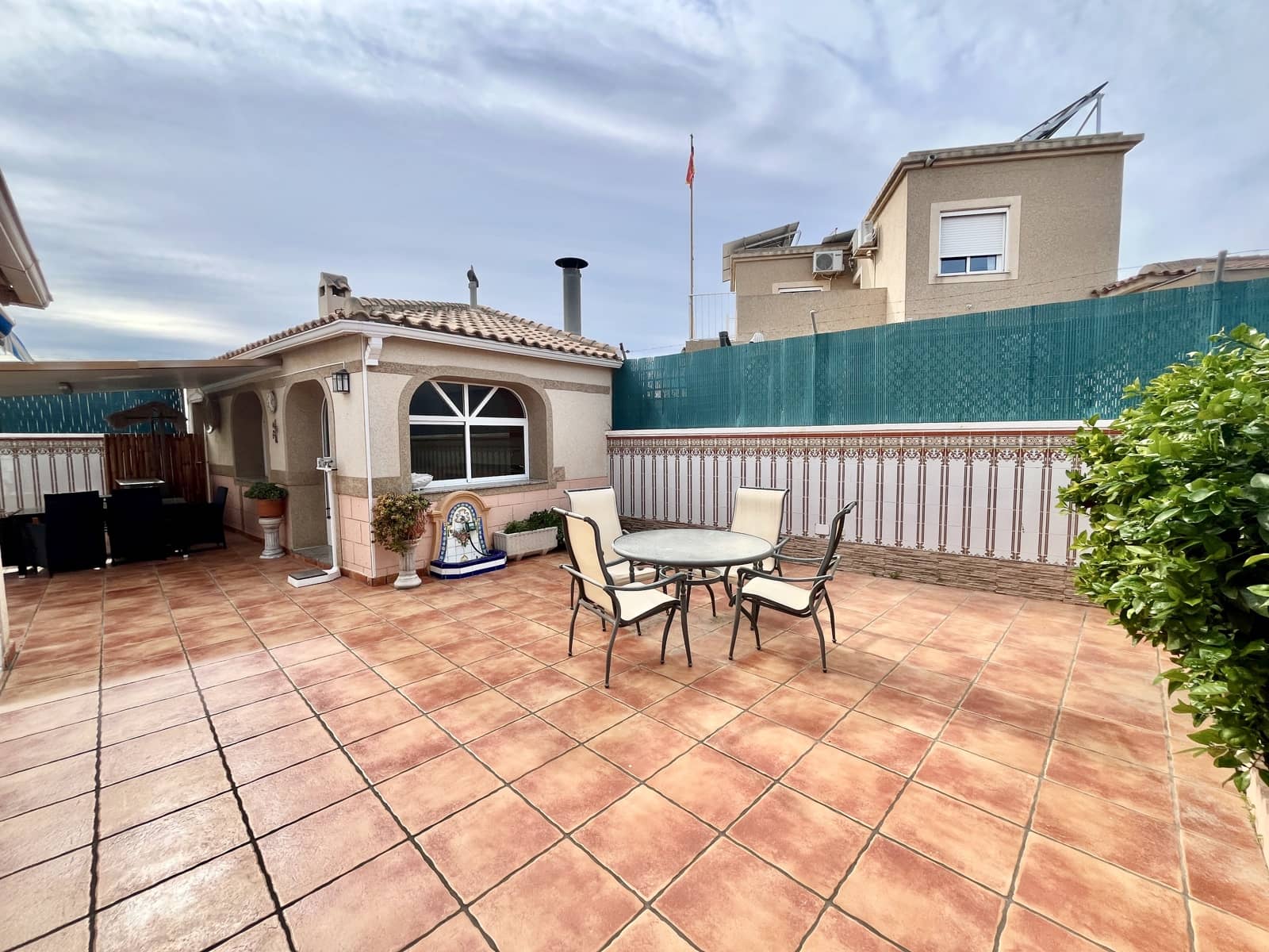 6 slaapkamer Villa te koop in Torrevieja met zwembad garage - € 645.000 (Ref: 9707805)